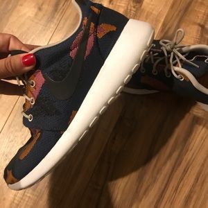 Nike sneakers perfect condition